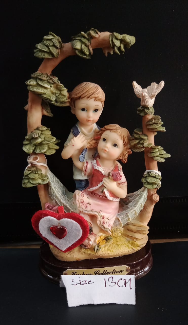 Gk195 Decorative Showpiece valentines day gift beautiful Artistic & Modern Design Made By Ceramic Height 13cm