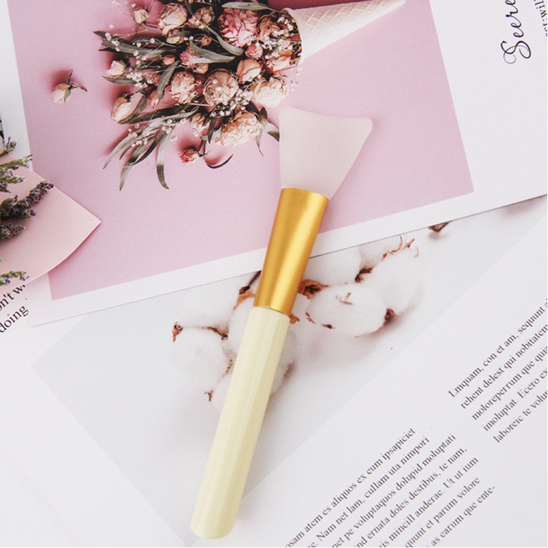 Laikou Soft Silicone Facial Mixing Brush Applicator Tool - 1 PCS Yellow
